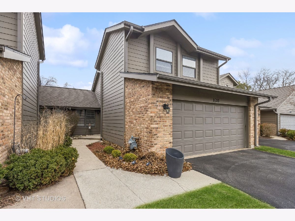 Townhomes & Homes Sold Sawmill Creek Darien Illinois, 1608 Wildwood