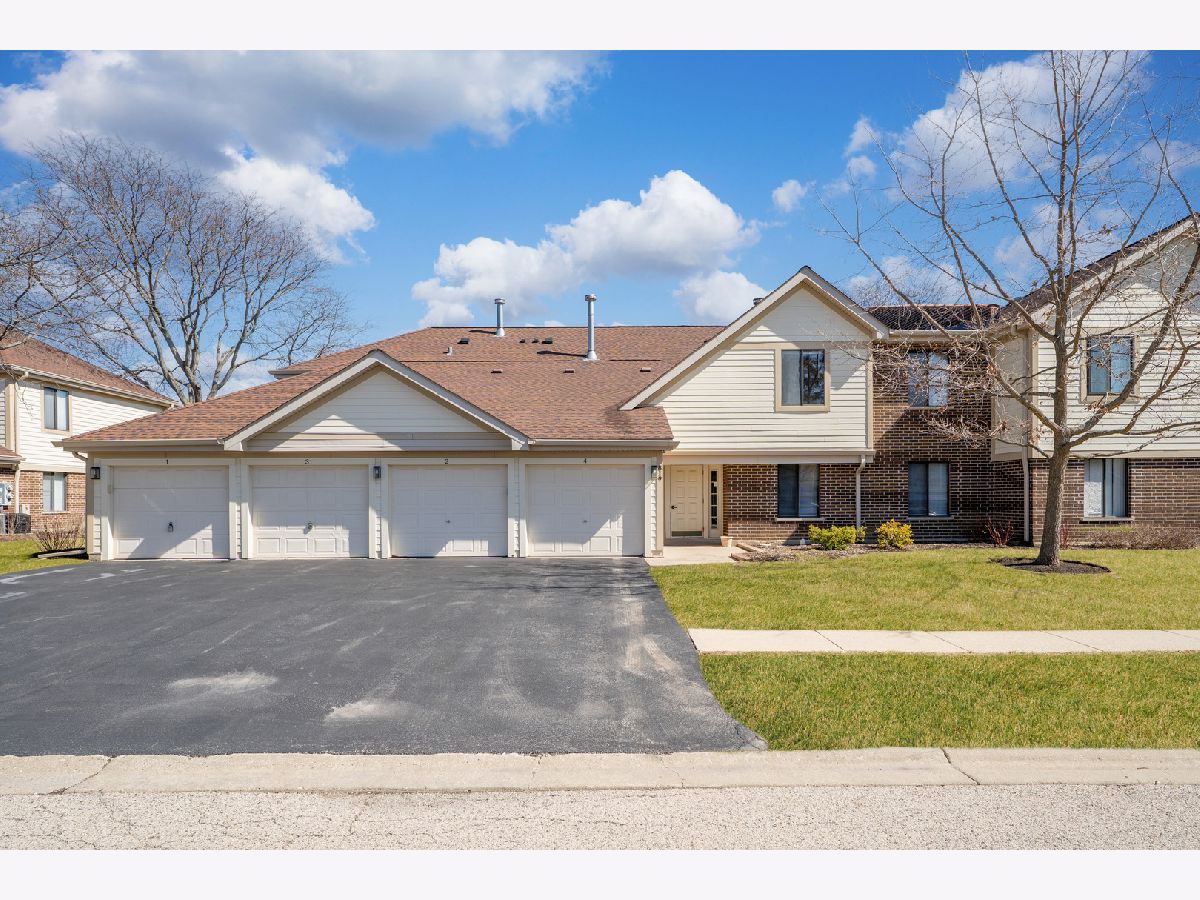 Condos & Townhomes Sold Kingsbrooke Palatine Illinois, 819 Carriage