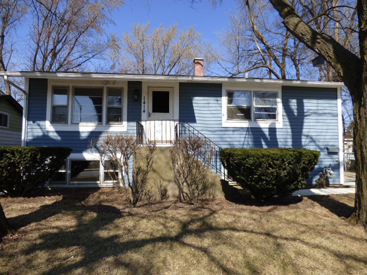 Homes & Townhomes Sold Golf View Highlands Carpentersville Illinois, 1414 Kings