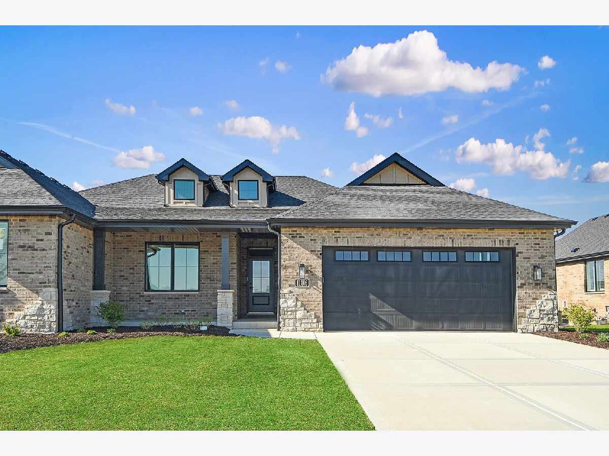Condos & Townhomes Sold Waterford Pointe Villas Orland Park Illinois, 11106 Lizmore