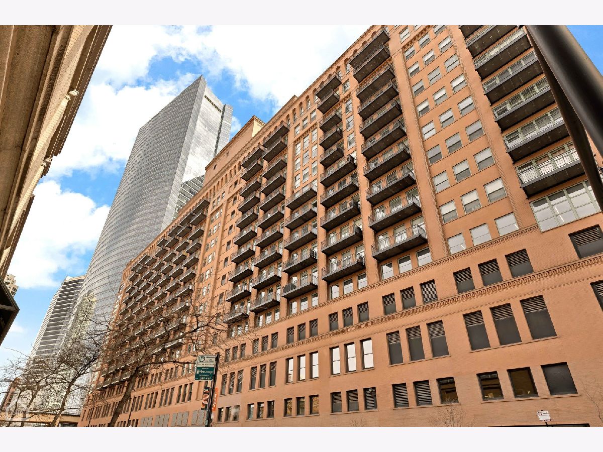 Condominiums Sold Randolph Place Chicago Illinois, 165 Canal