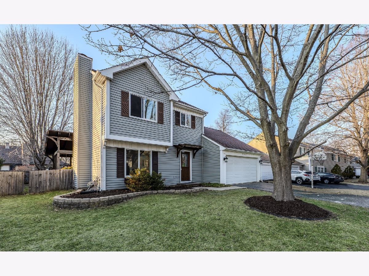 Homes & Condos & Townhomes Sold Butterfield Aurora Illinois, 2400 Boxwood
