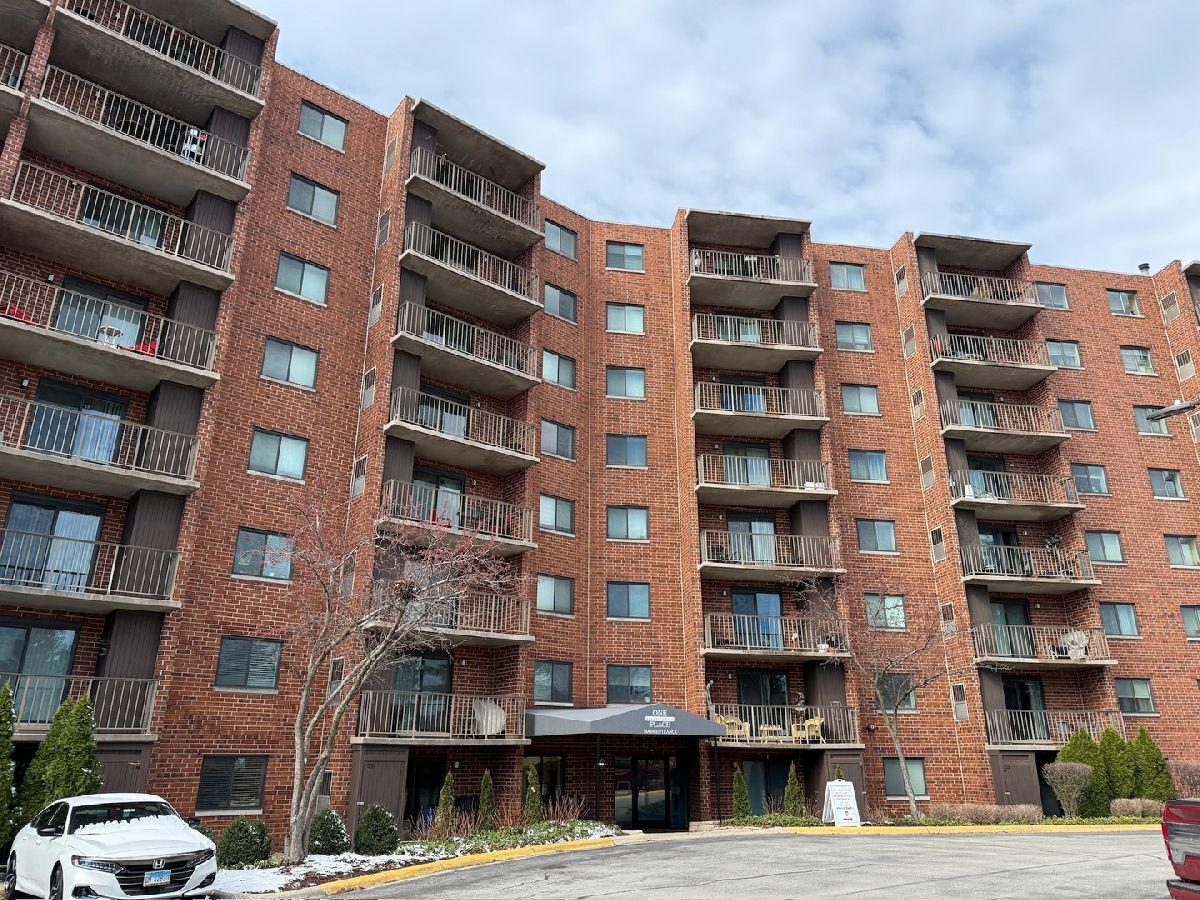 Condominiums Sold One Bloomingdale Place Bloomingdale Illinois, 1 Bloomingdale