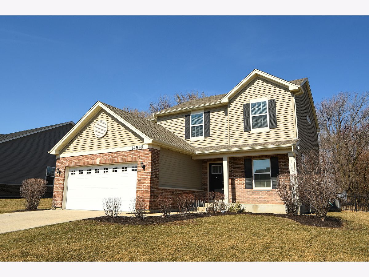 Condos & Townhomes & Homes Sold Stonegate Manhattan Illinois, 14830 Carver