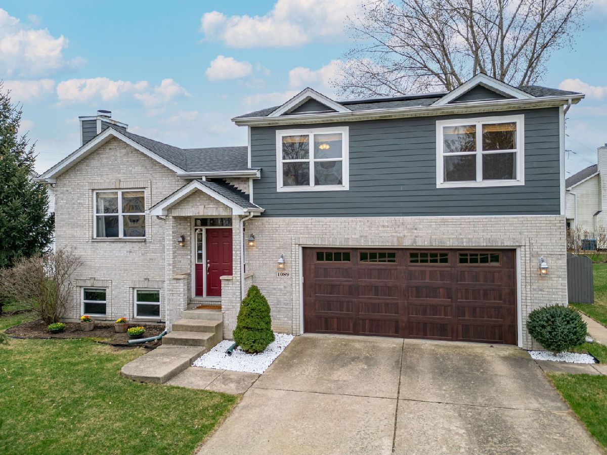 Homes & Condos & Townhomes Sold Country Squire Aurora Illinois, 1089 Lisa