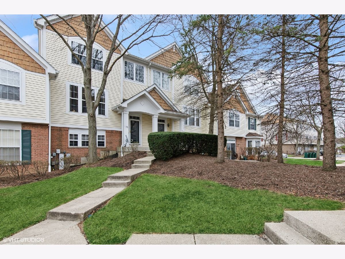 Townhomes Sold Georgetown Square Vernon Hills Illinois, 1136 Georgetown