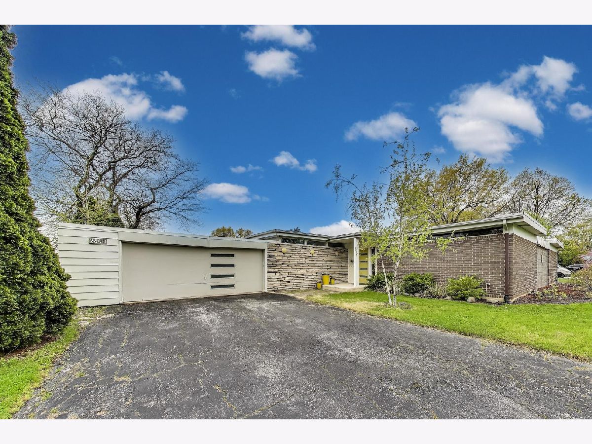 Homes Sold Lake Briarwood Arlington Heights Illinois, 2800 Briarwood