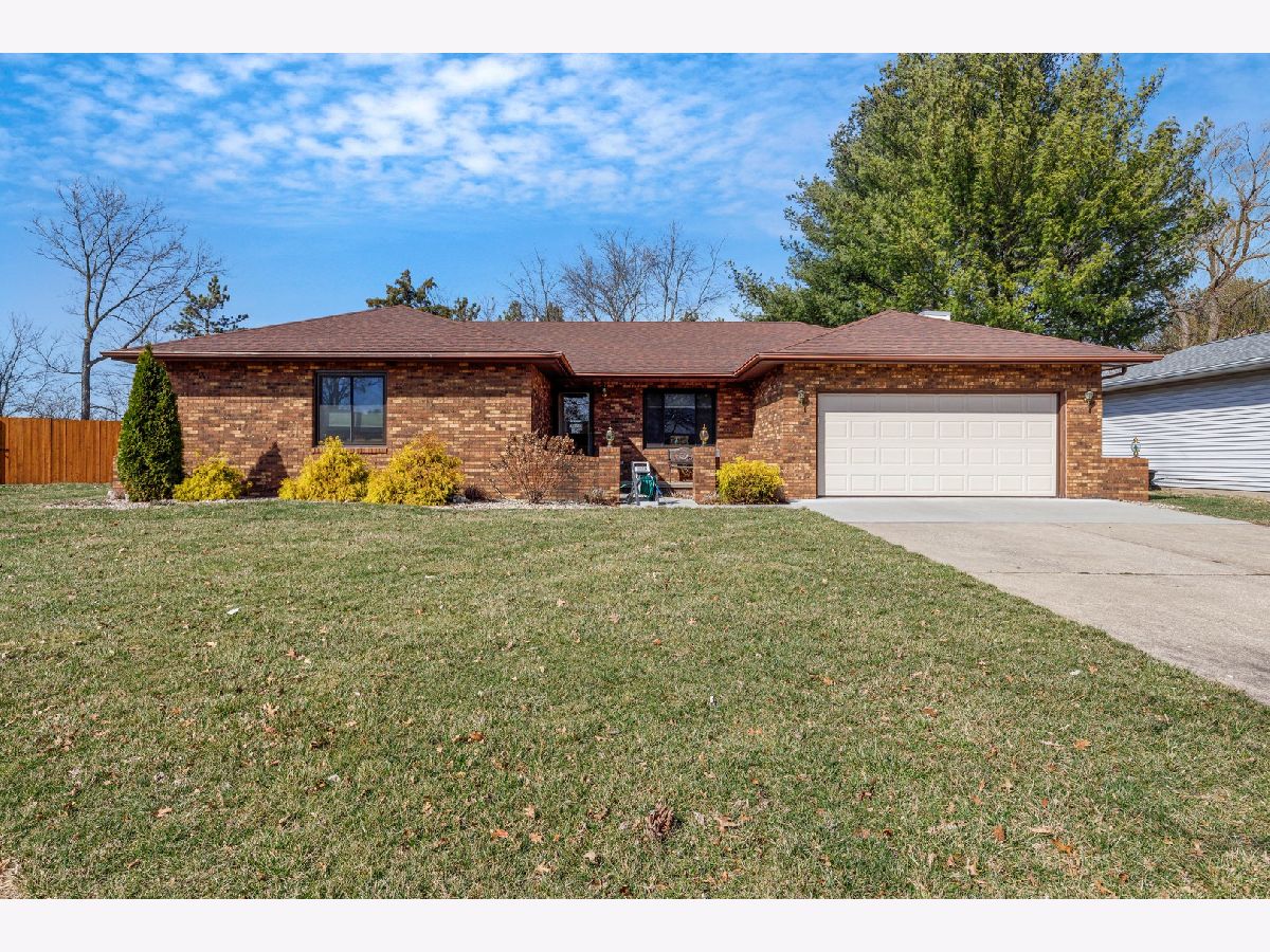  Sold Springfield Illinois, 1105 Bugle