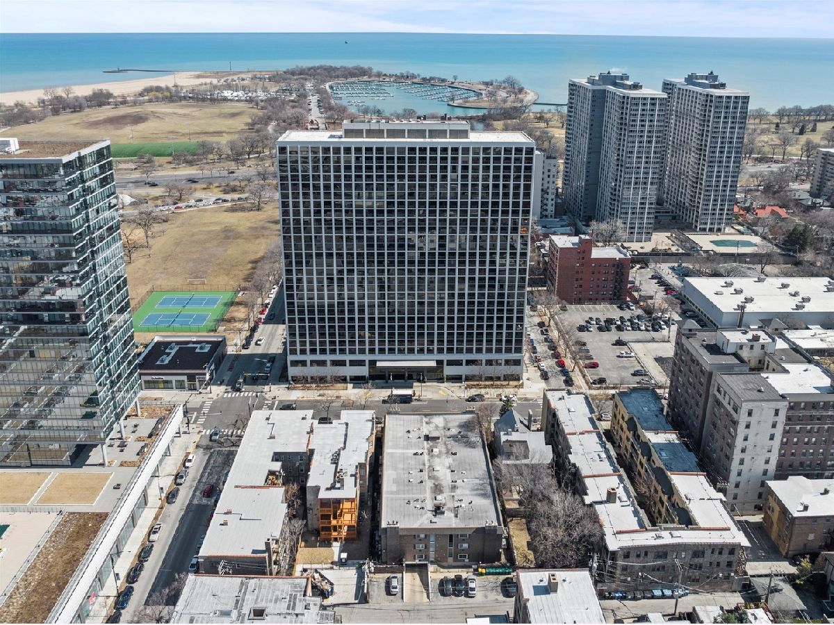 Condominiums Sold Boardwalk Chicago Illinois, 4343 Clarendon