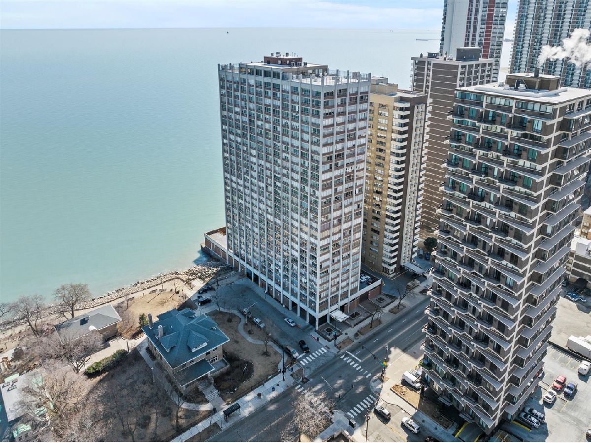 Condominiums Sold Granville Beach Chicago Illinois, 6171 Sheridan