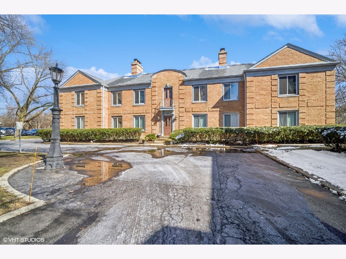 Condominiums Sold Citadel Northbrook Illinois, 1499 Shermer