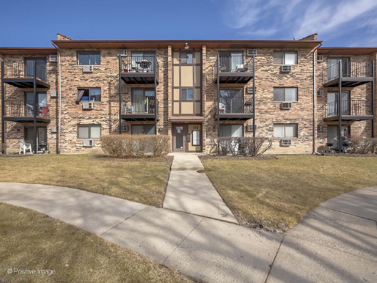 Condominiums Sold Klein Creek Carol Stream Illinois, 112 Klein Creek