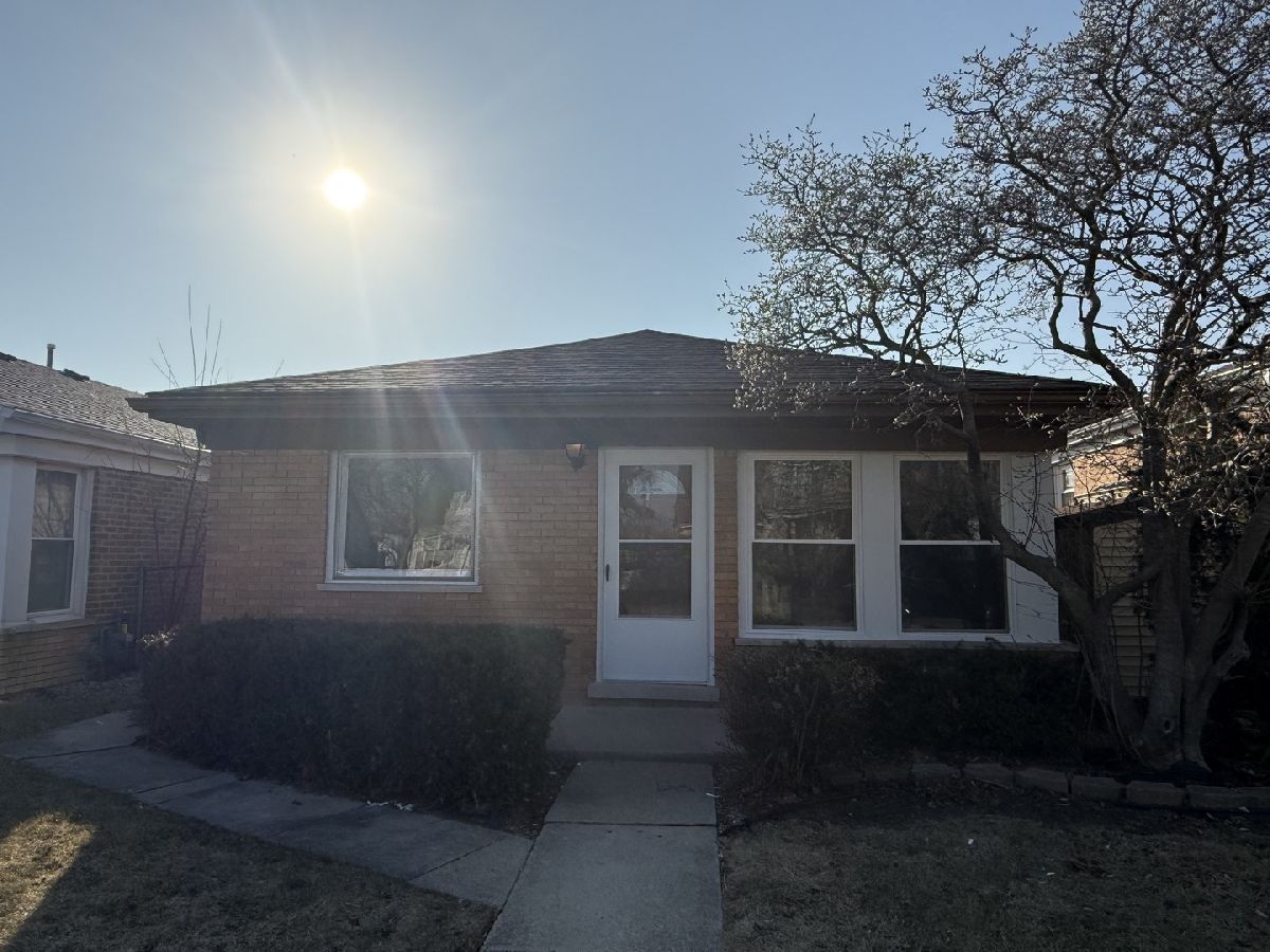  Rented Burbank Illinois, 7504 Latrobe