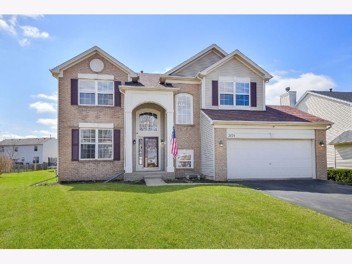 Homes & Townhomes & Condos Sold Amber Fields Aurora Illinois, 2121 Wilson Creek