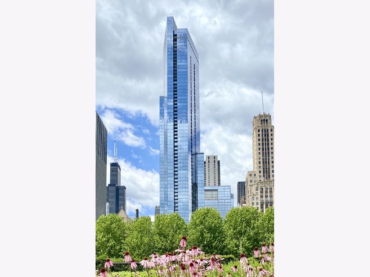 Condominiums Rented The Legacy At Millennium Park Chicago Illinois, 60 Monroe