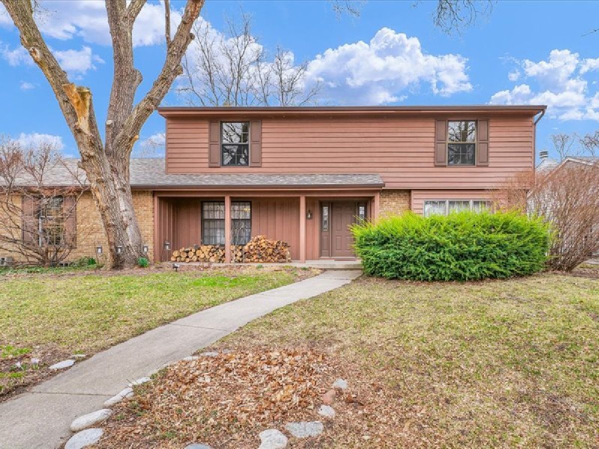 Homes & Condos & Townhomes Sold Robeson Meadows Champaign Illinois, 2810 Prairie Meadow