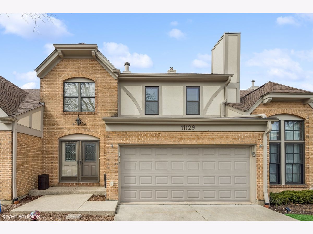 Townhomes & Homes Sold Westchester Place Westchester Illinois, 11129 Eaton