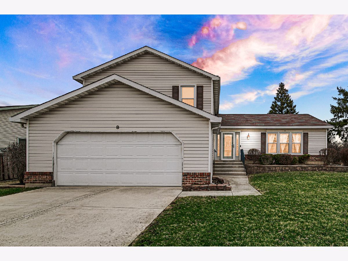 Homes & Townhomes Sold Westlake Glendale Heights Illinois, 8 Mill Pond