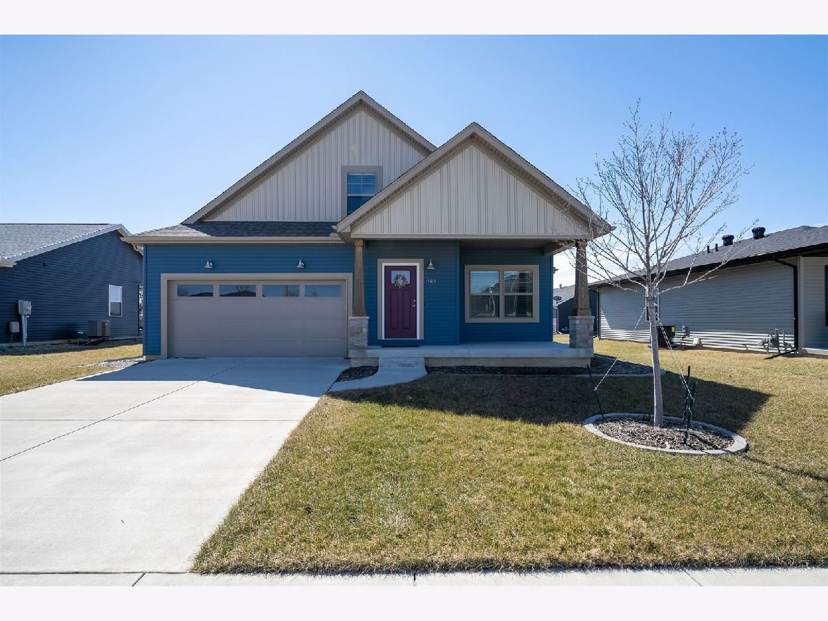 Homes & Condos & Townhomes Sold Cedar Ridge Bloomington Illinois, 303 Wilkins