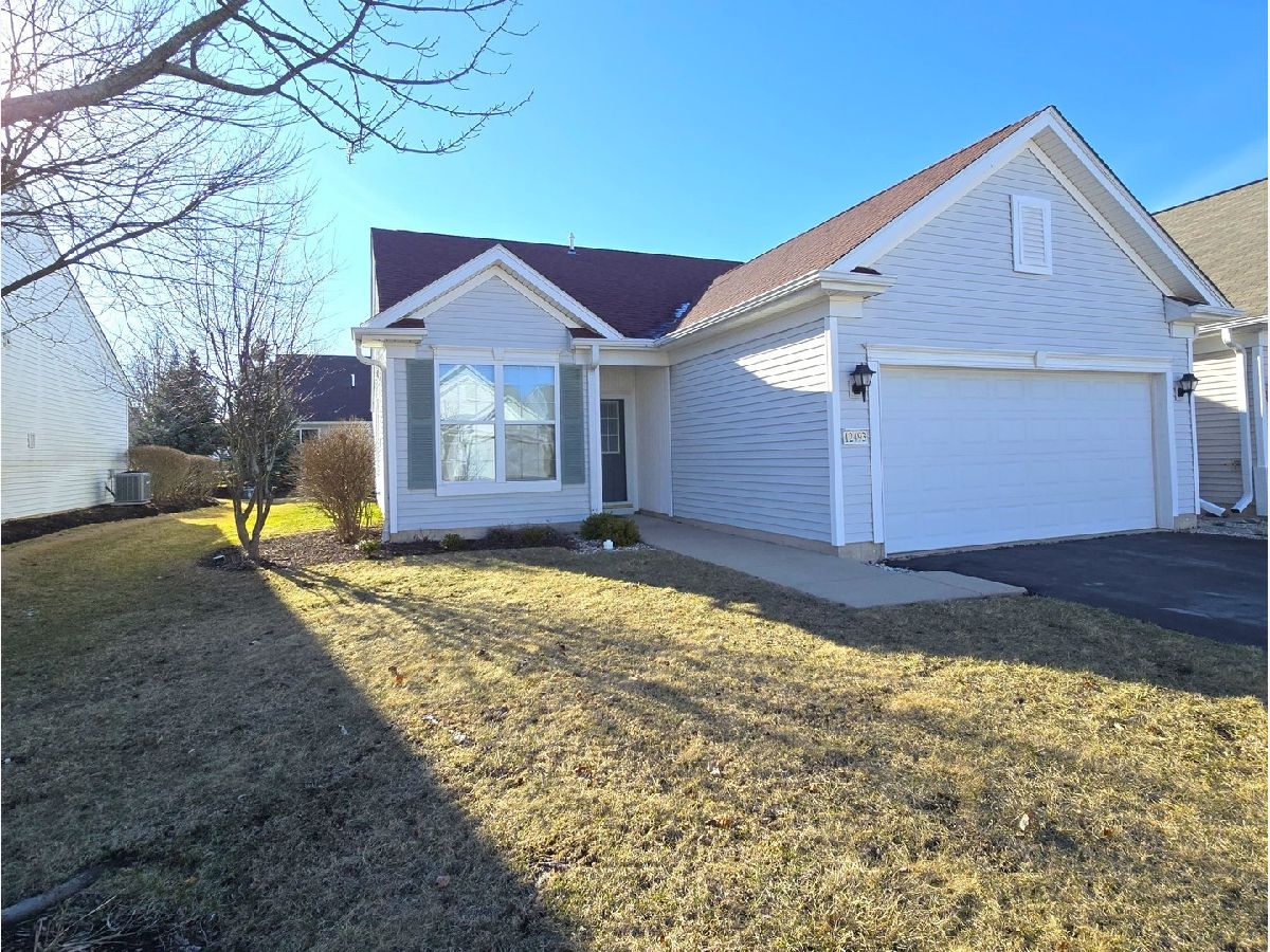 Homes & Townhomes & Condos Rented Del Webb Sun City Huntley Illinois, 12493 Castle Rock
