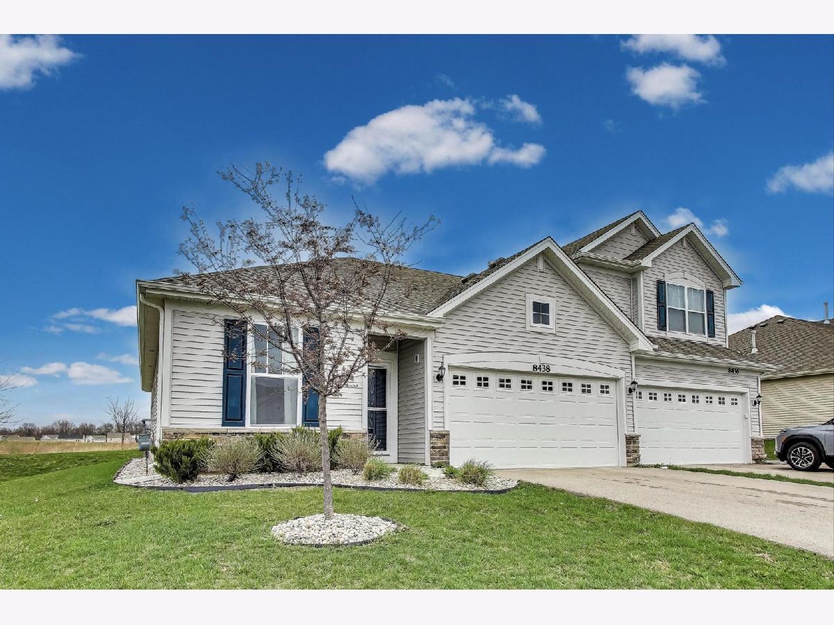 Townhomes & Homes Sold Meadows Of West Bay Wonder Lake Illinois, 8438 Redbud
