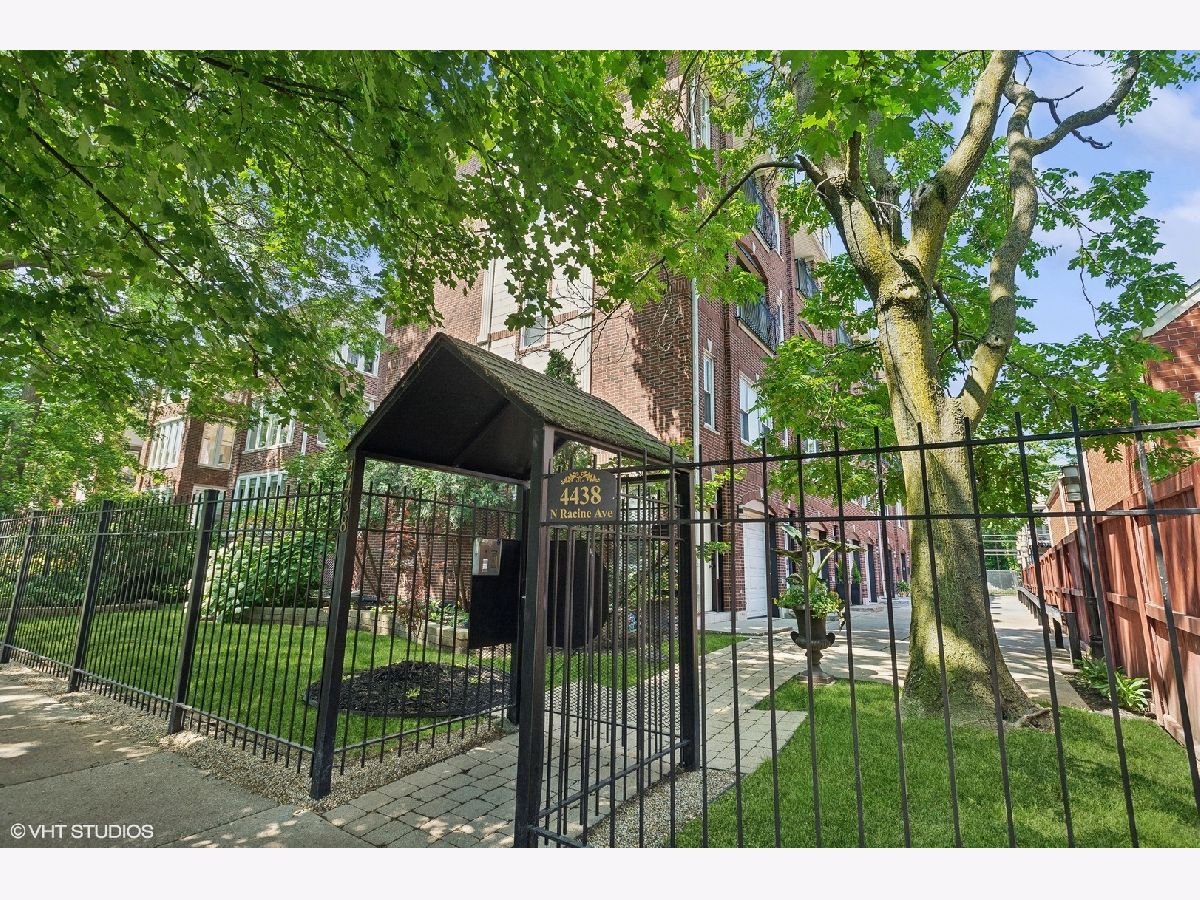 Condos & Townhomes & Homes Sold Sheridan Park Chicago Illinois, 4438 Racine