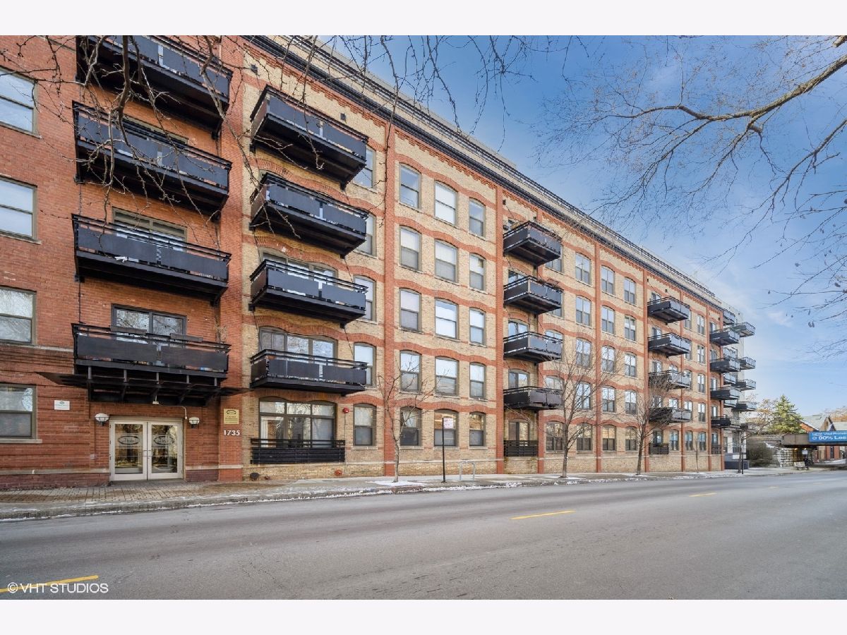 Condominiums Sold Regal Lofts Chicago Illinois, 1735 Diversey