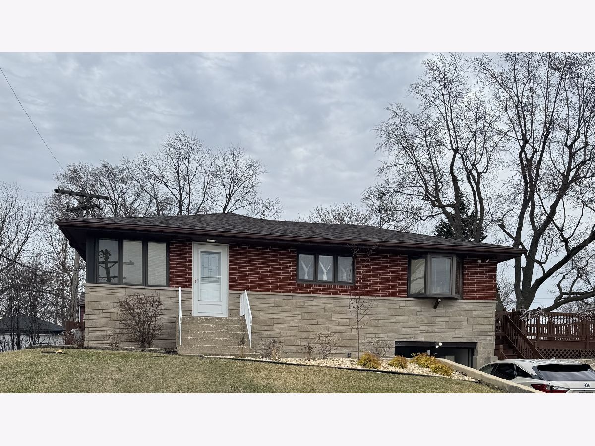  Rented Darien Illinois, 7611 Linden