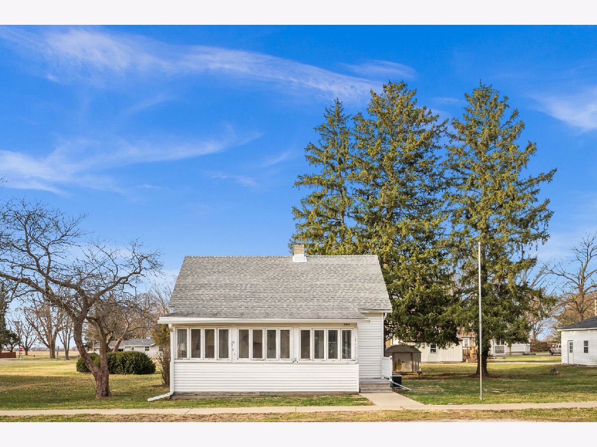  Sold Mclean Illinois, 304 Charles