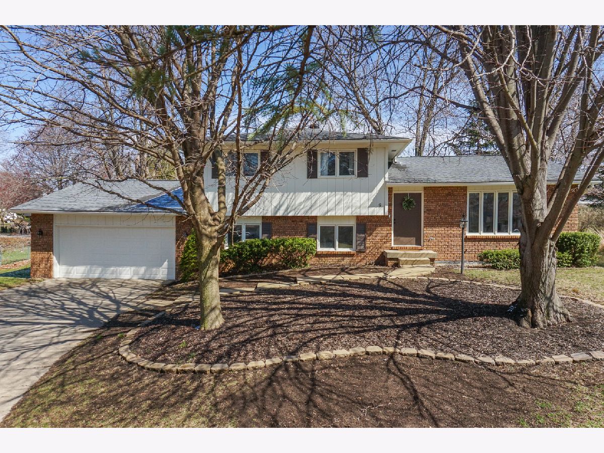 Homes & Condos & Townhomes Sold Rollingbrook Bloomington Illinois, 9 Kenfield