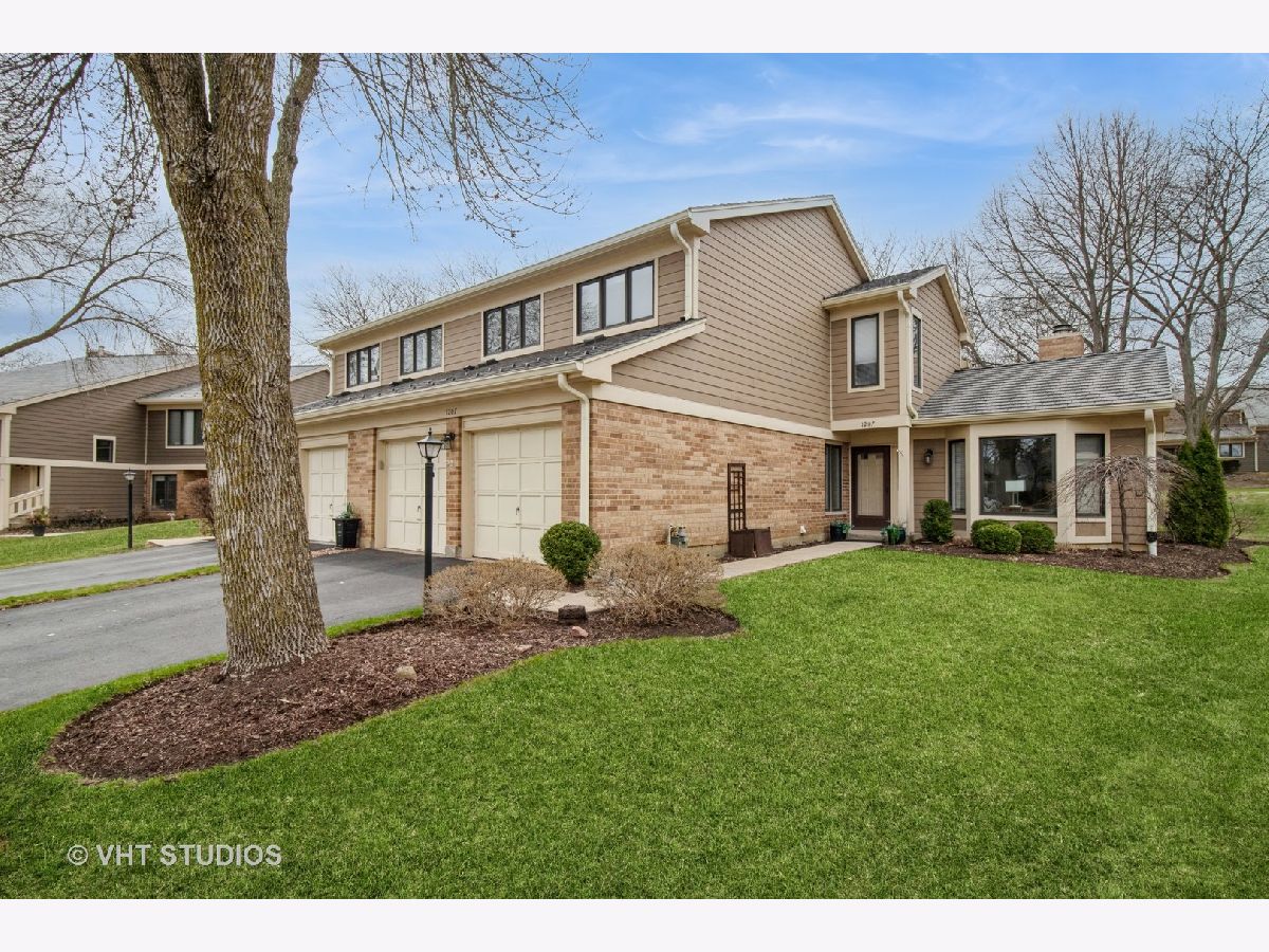 Townhomes Sold Riva Ridge I Libertyville Illinois, 1207 Emerson