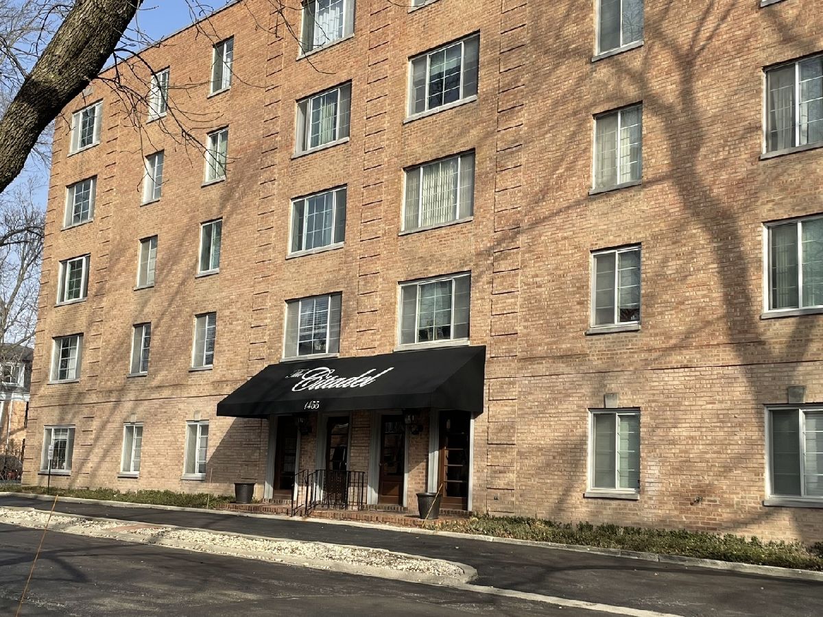 Condominiums Rented Citadel Northbrook Illinois, 1455 Shermer