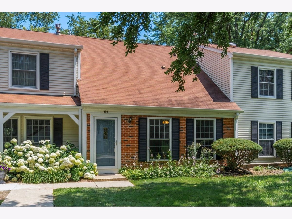 Townhomes & Condos Sold Bright Oaks Cary Illinois, 64 Wildwood