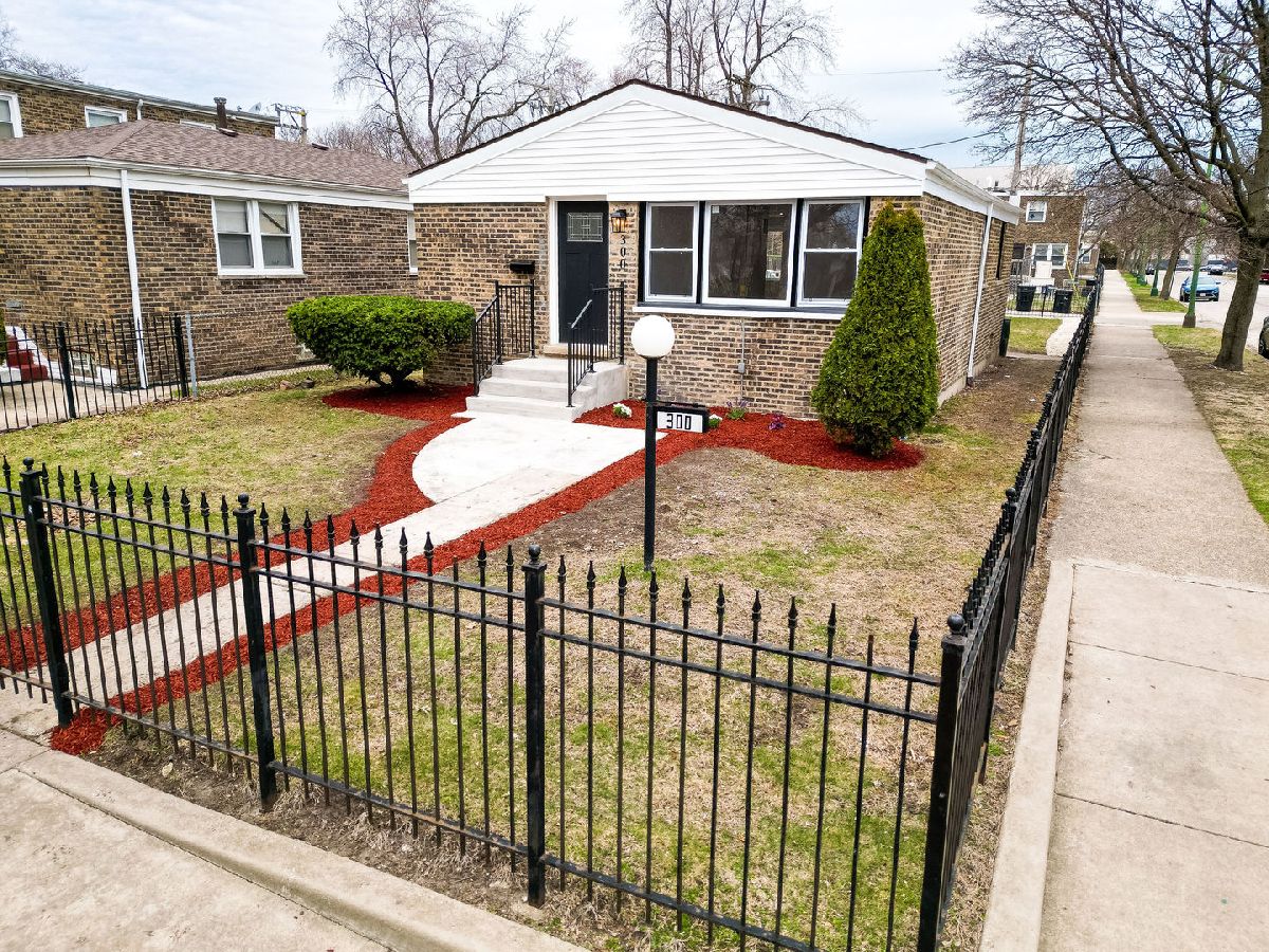  Sold Chicago Illinois, 300 42nd