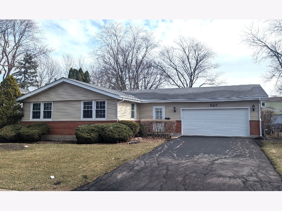 Homes Rented Pleasant Hill Palatine Illinois, 523 Burno