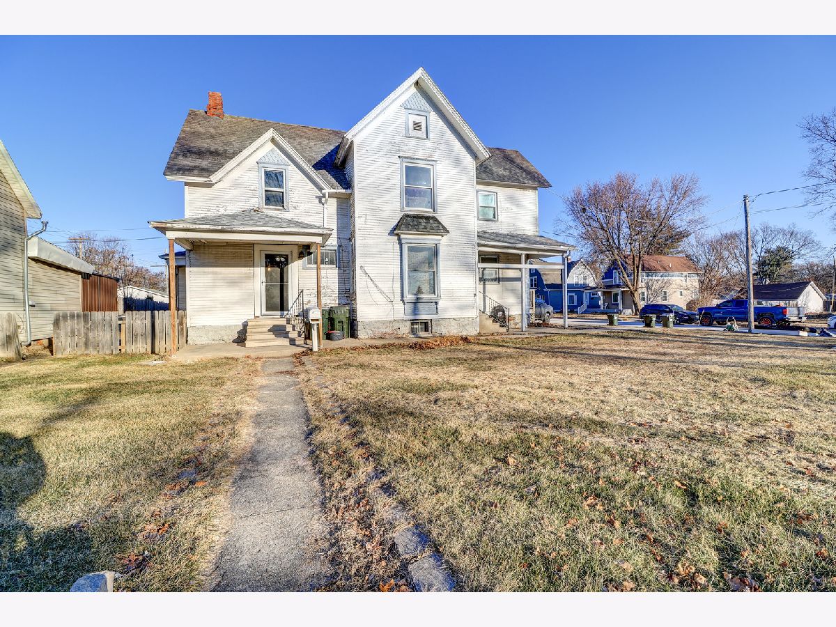  Rented Sterling Illinois, 812 E 2nd