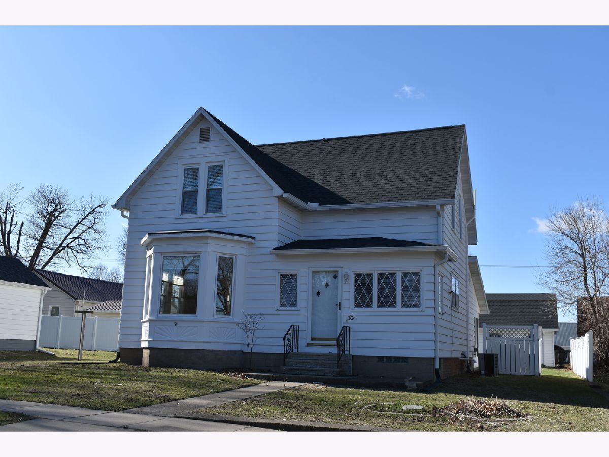  Sold Benson Illinois, 304 Jefferson