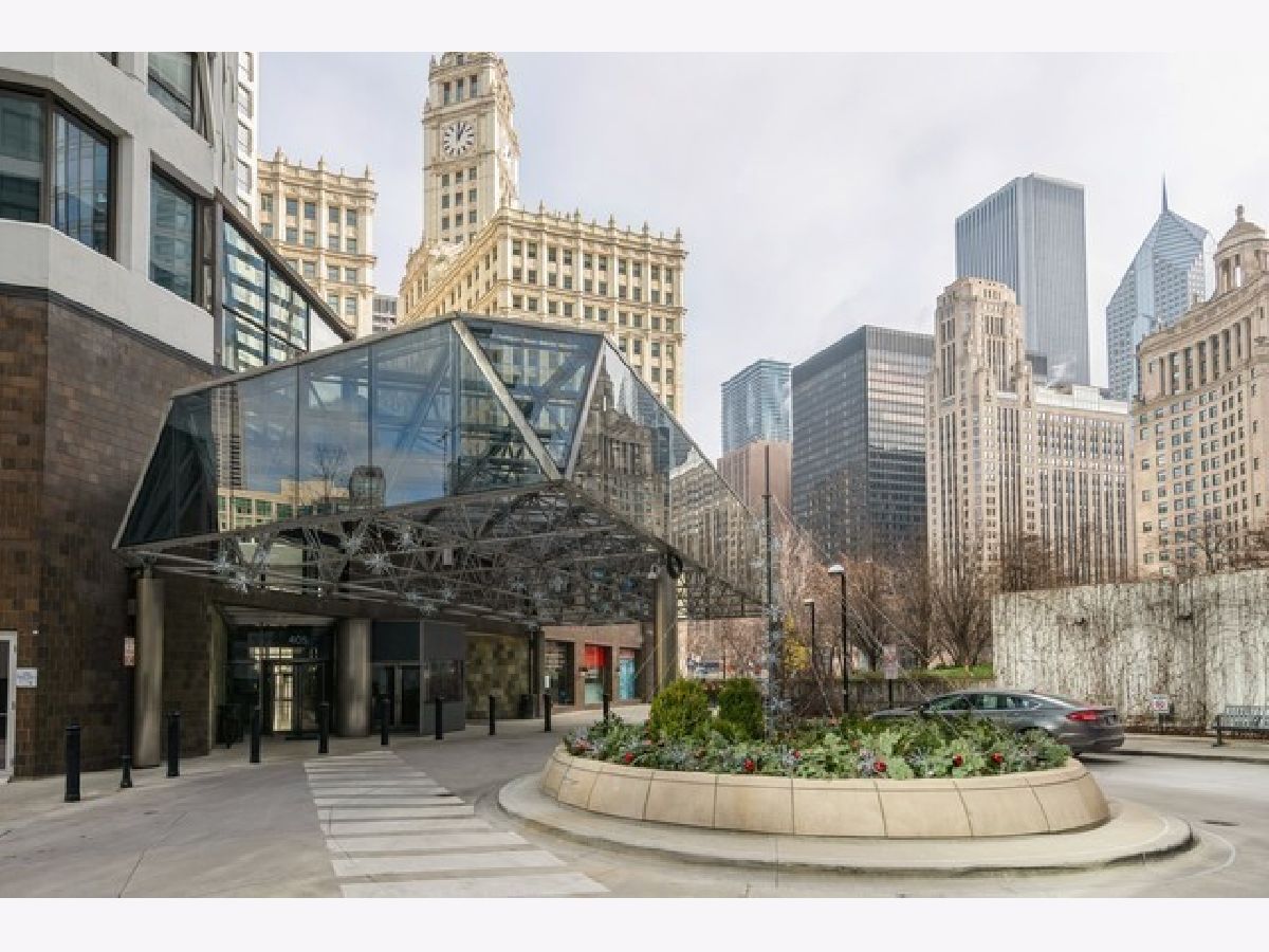 Condominiums Sold River Plaza Chicago Illinois, 405 Wabash