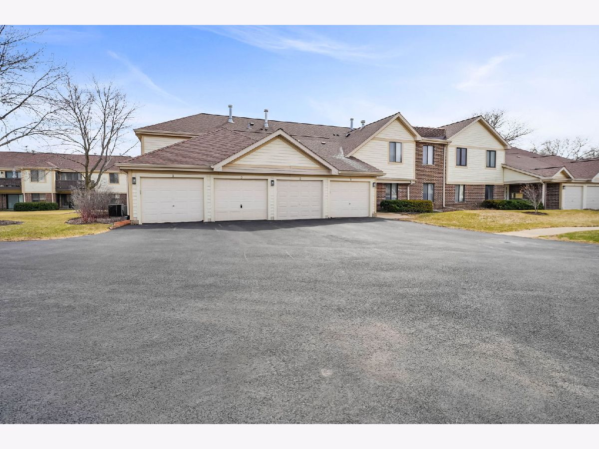 Condos & Townhomes Sold Kingsbrooke Palatine Illinois, 883 Carriage