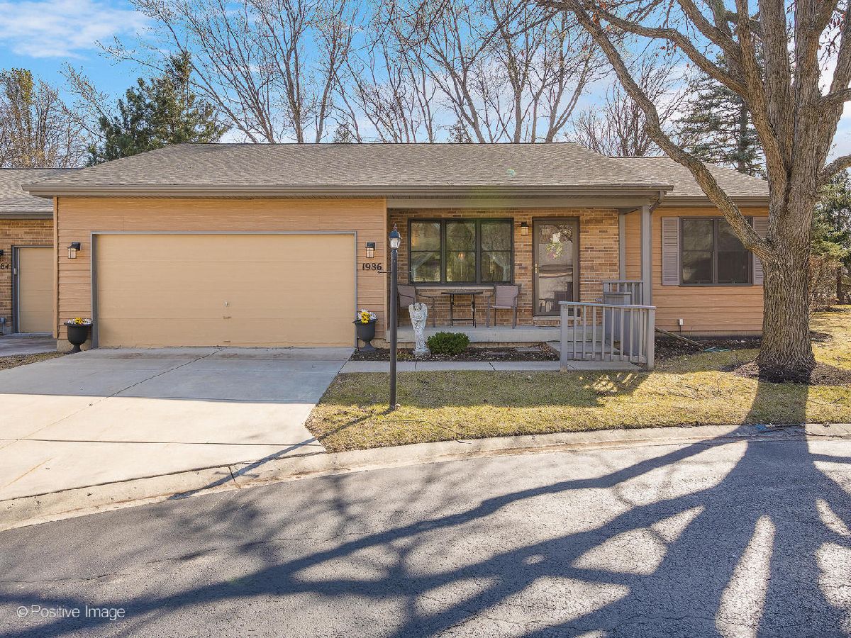 Condominiums & Homes Sold Sandy Creek Elgin Illinois, 1986 Sandy Creek