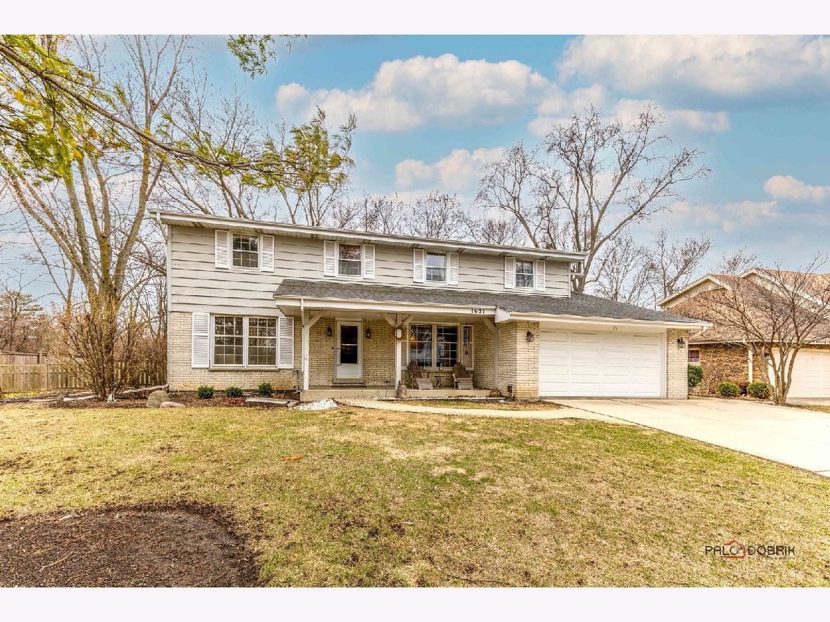 Homes Sold Arrowhead Northbrook Illinois, 1621 Longvalley