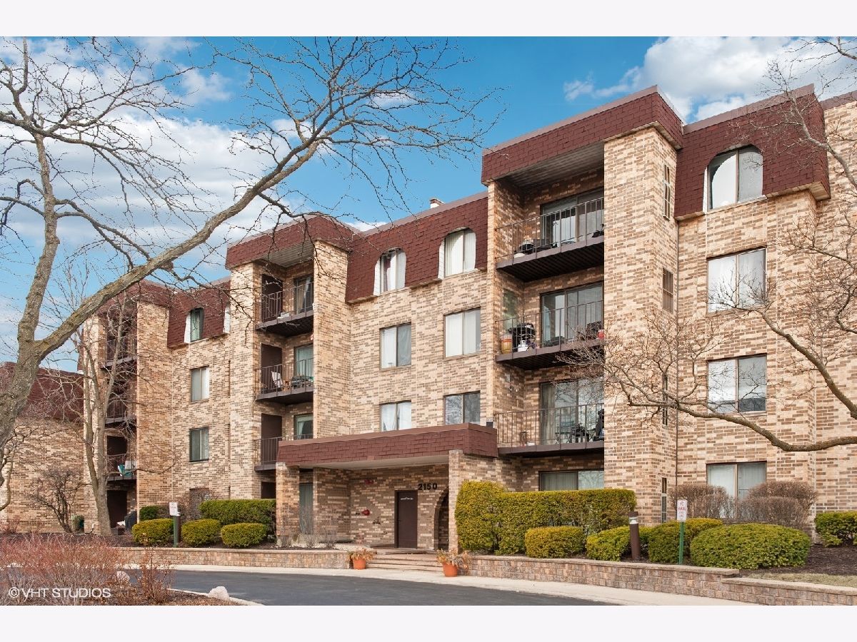 Condominiums & Homes Sold Salceda Del Norte Northbrook Illinois, 2150 Valencia