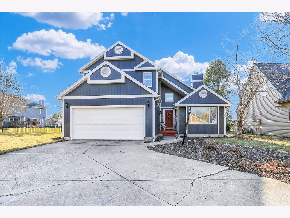 Homes & Condos & Townhomes Sold Robeson Meadows Champaign Illinois, 2307 Scottsdale