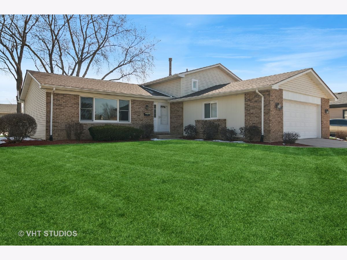 Homes Sold Timbercrest Schaumburg Illinois, 411 Sequoia