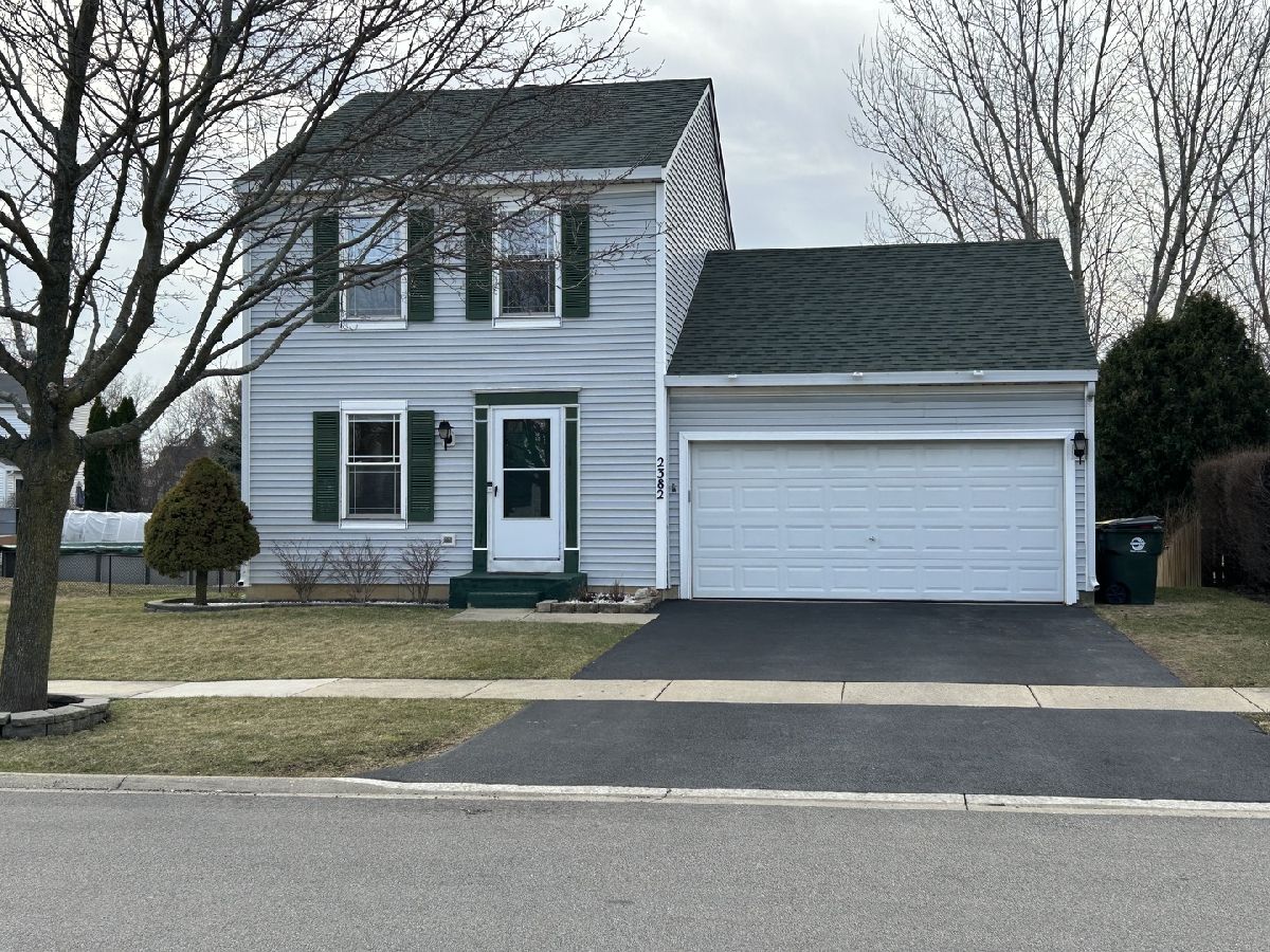 Homes Rented Sutton On The Lake Round Lake Beach Illinois, 2382 Quaker Hollow