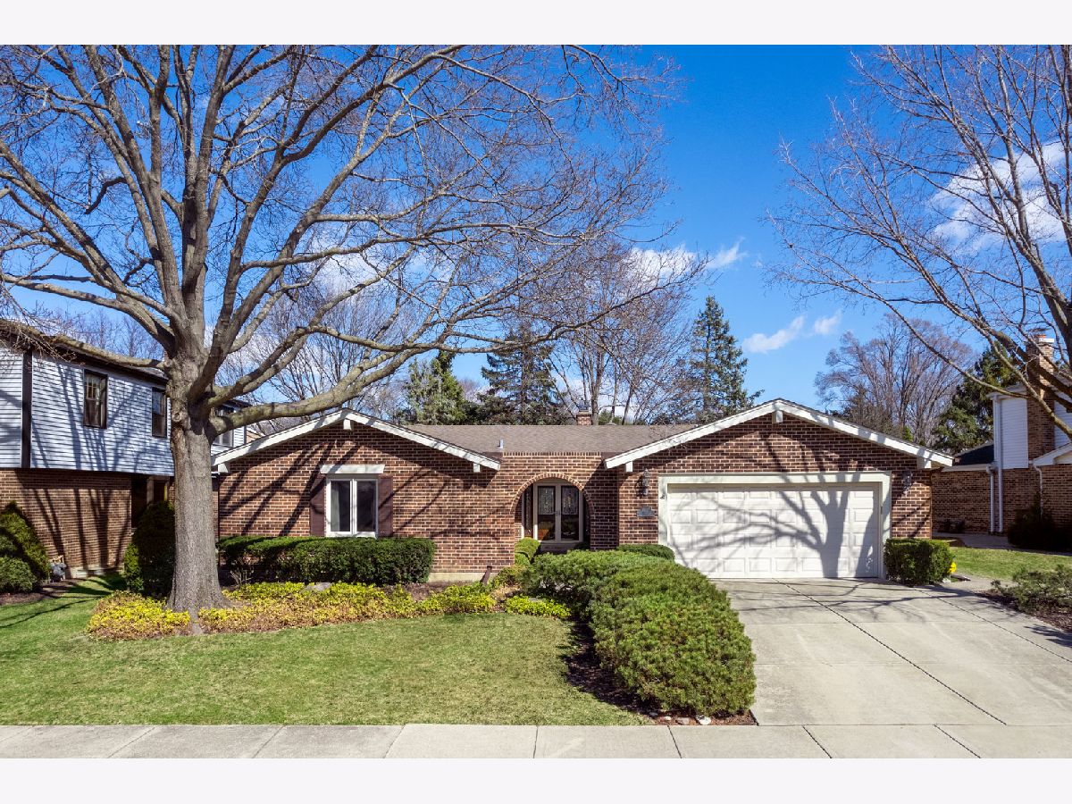 Homes Sold Surrey Ridge West Arlington Heights Illinois, 1537 Surrey