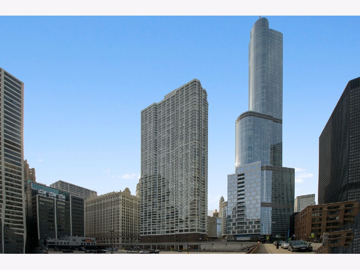 Condominiums Rented River Plaza Chicago Illinois, 405 Wabash