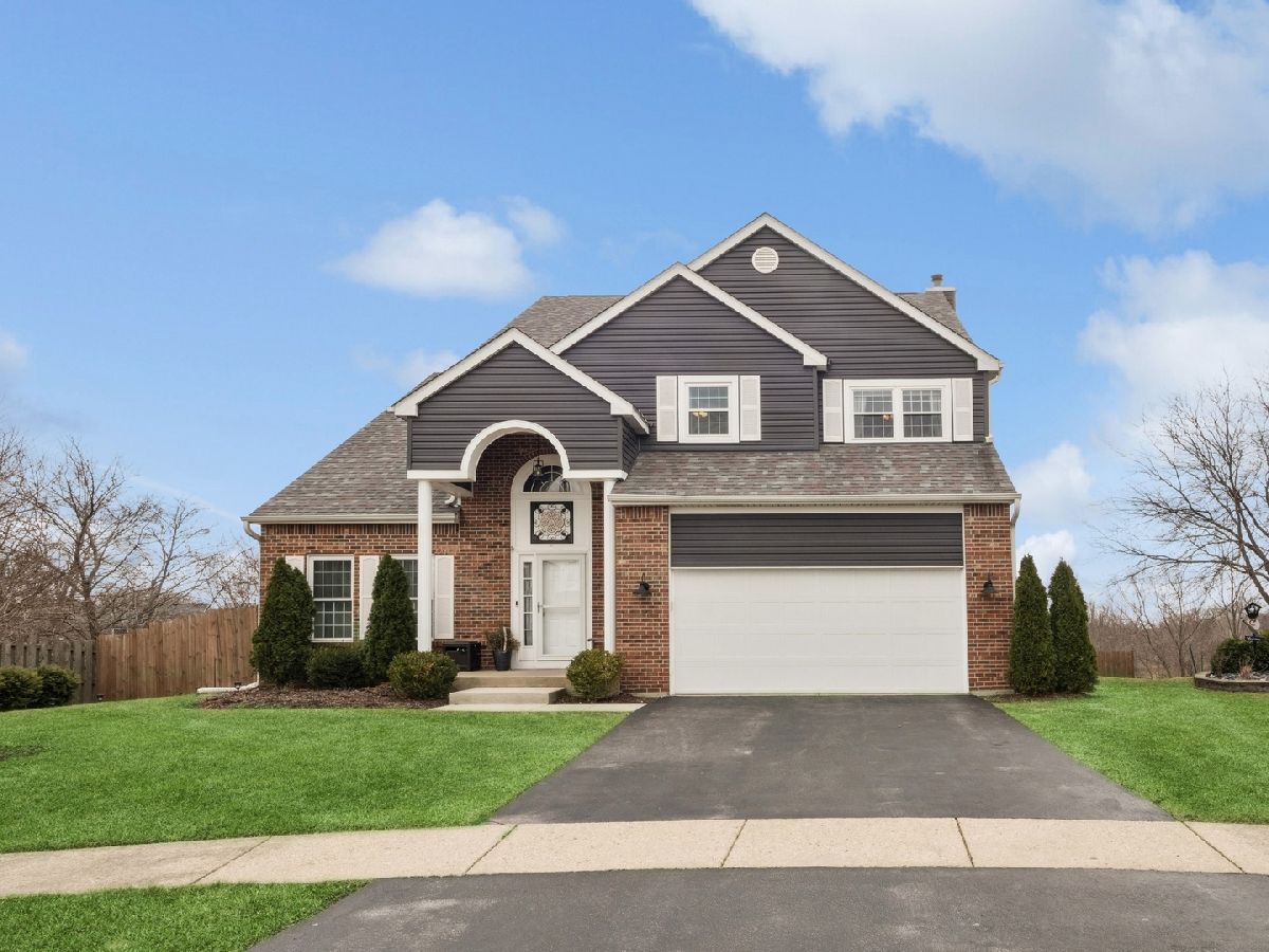 Homes & Townhomes & Condos Sold Painted Lakes Lake Villa Illinois, 603 Carlyle
