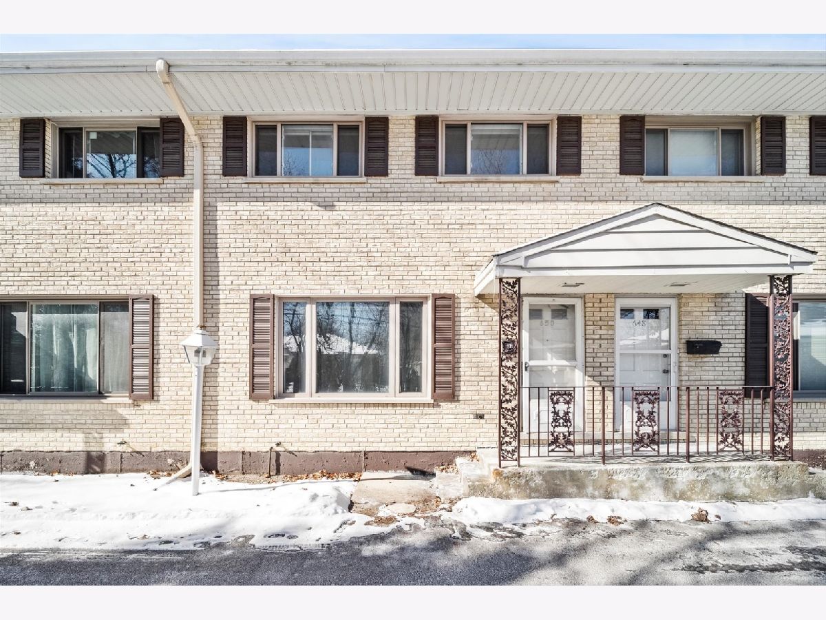 Townhomes & Homes Sold Stanton Arms Arlington Heights Illinois, 650 Central