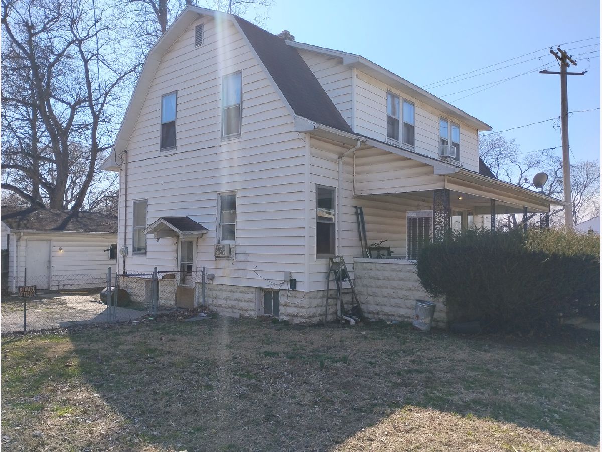  Sold Duquoin Illinois, 25 Poplar